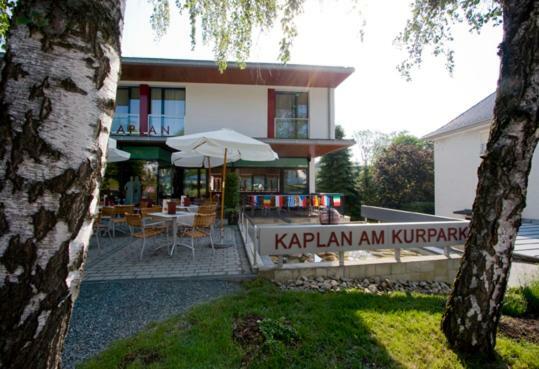 מלון באד טצמנסדורף Kaplan Am Kurpark מראה חיצוני תמונה